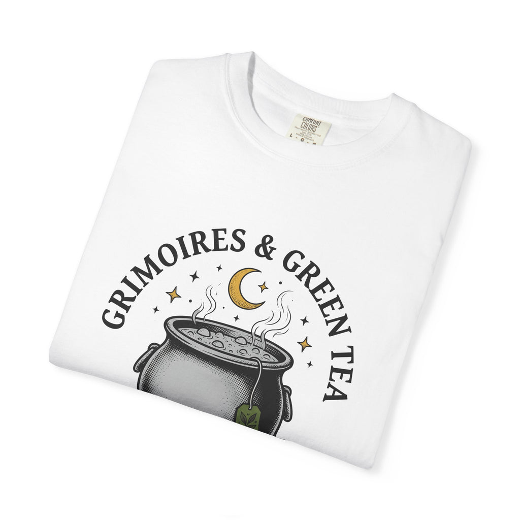 Witch Cauldron T-Shirt Boho Chic Witchcraft Gift Women Vintage T-Shirt Cauldron T-Shirt Bohemian Enthusiast Retro T-Shirt Occult Graphic Hand Drawn