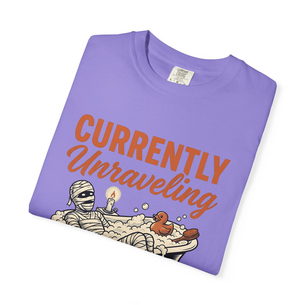 Mummy Bathtub T-Shirt Halloween Humor Gift Women Comic T-Shirt Wrapped Mummy T-Shirt Spooky Fan Cartoon T-Shirt Funny Graphic Vintage Rubber Duck
