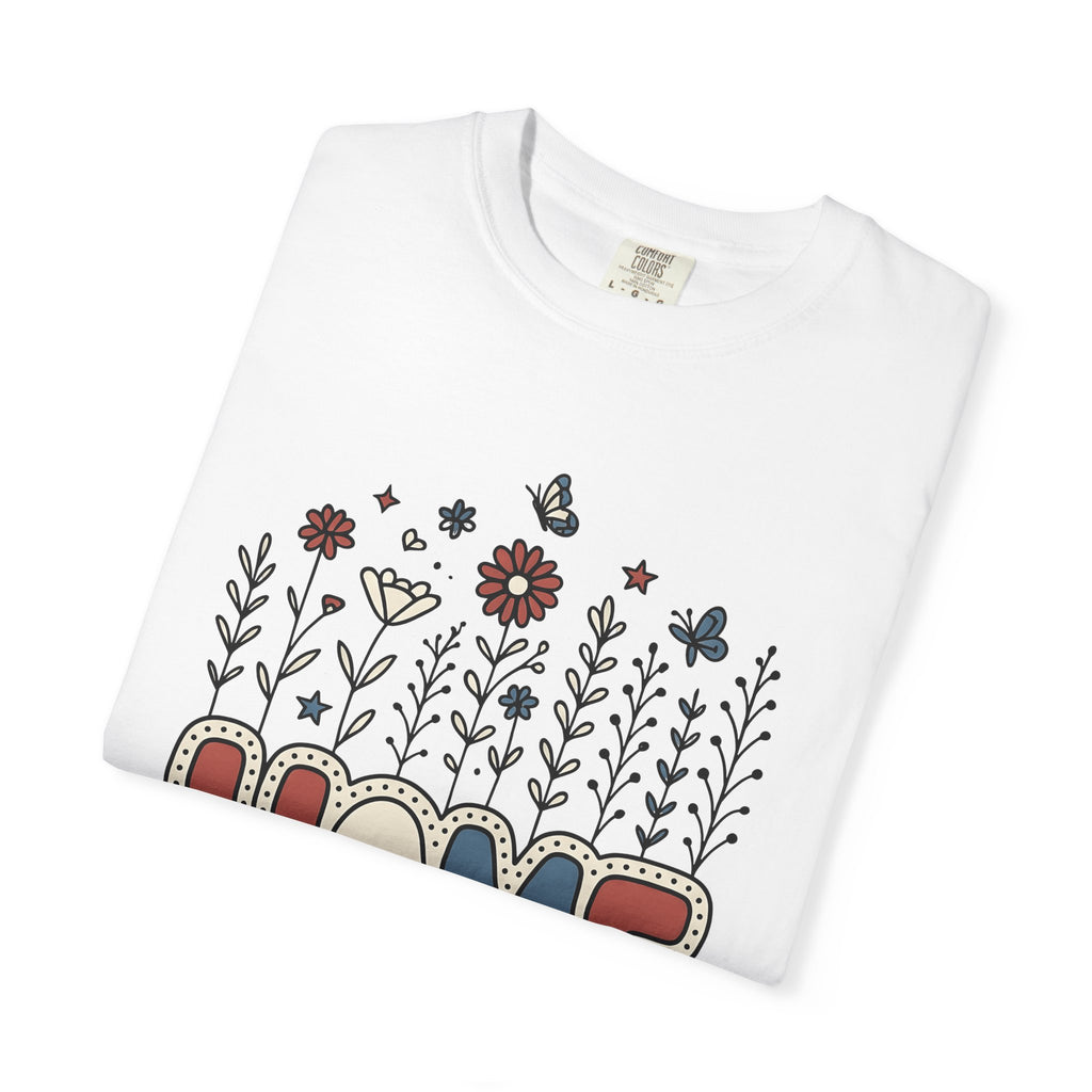 Floral Home Graphic T-Shirt America Patriotic Gift Women Boho T-Shirt Home Decor T-Shirt American Fan Bohemian T-Shirt Star Graphic Retro Butterfly