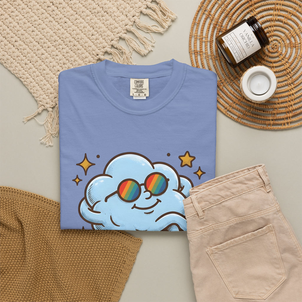 Smiling Cloud Boho Chic Inspiration Gift Comic Cloud Hippie Fan Cartoon Motivational Vintage T-Shirt