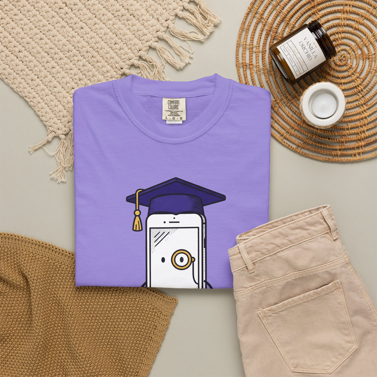 Cellphone Mascot T-Shirt Funny Commencement Gift Women Comic T-Shirt Phone Mascot T-Shirt Humor Fan Cartoon T-Shirt Graduation Graphic Sketch
