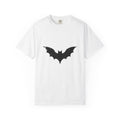 Bat Halloween Horror Gift Vintage Flying Creature Spooky Fan Dark Macabre Simple T-Shirt