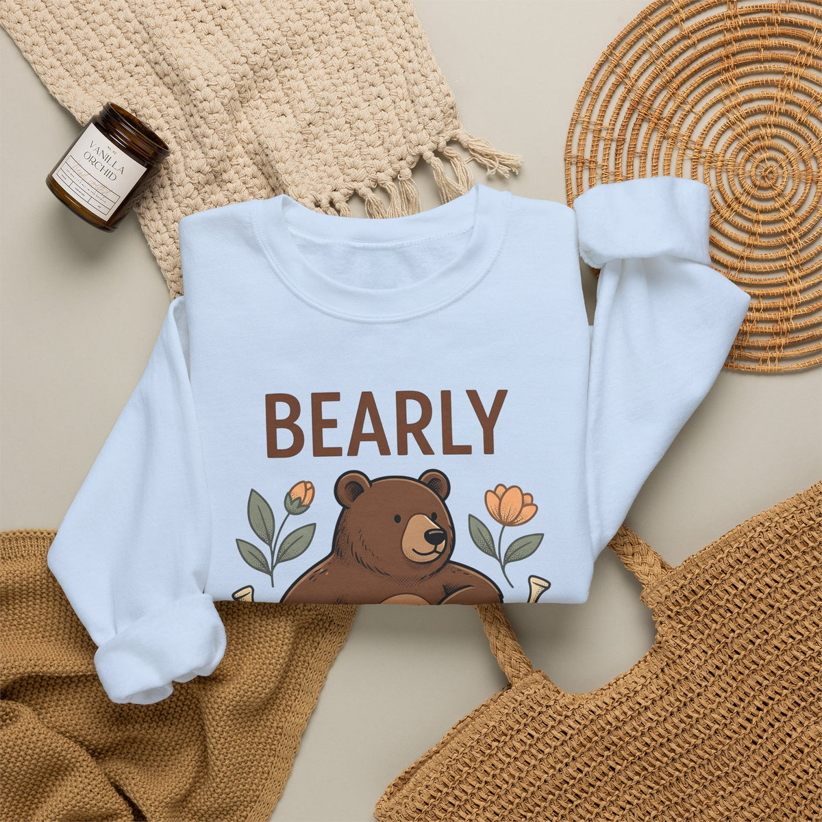 Bear Golf Sweatshirt Golf Wildlife Gift Women Comic Sweatshirt Teddy Sweatshirt Golfer Fan Cartoon Sweatshirt Animal Graphic Retro Floral Sweatshirt