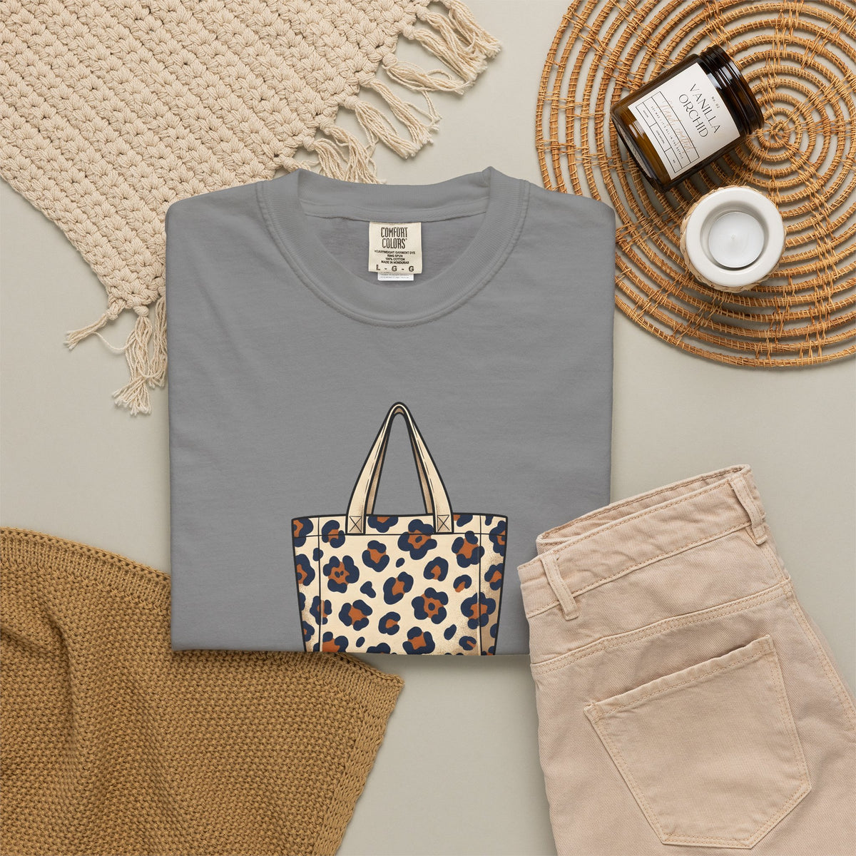 Leopard T-Shirt T-Shirt Teachers Literacy Gift Women Rustic T-Shirt Tote T-Shirt Educator Enthusiast Country T-Shirt Reading Graphic Simple Book