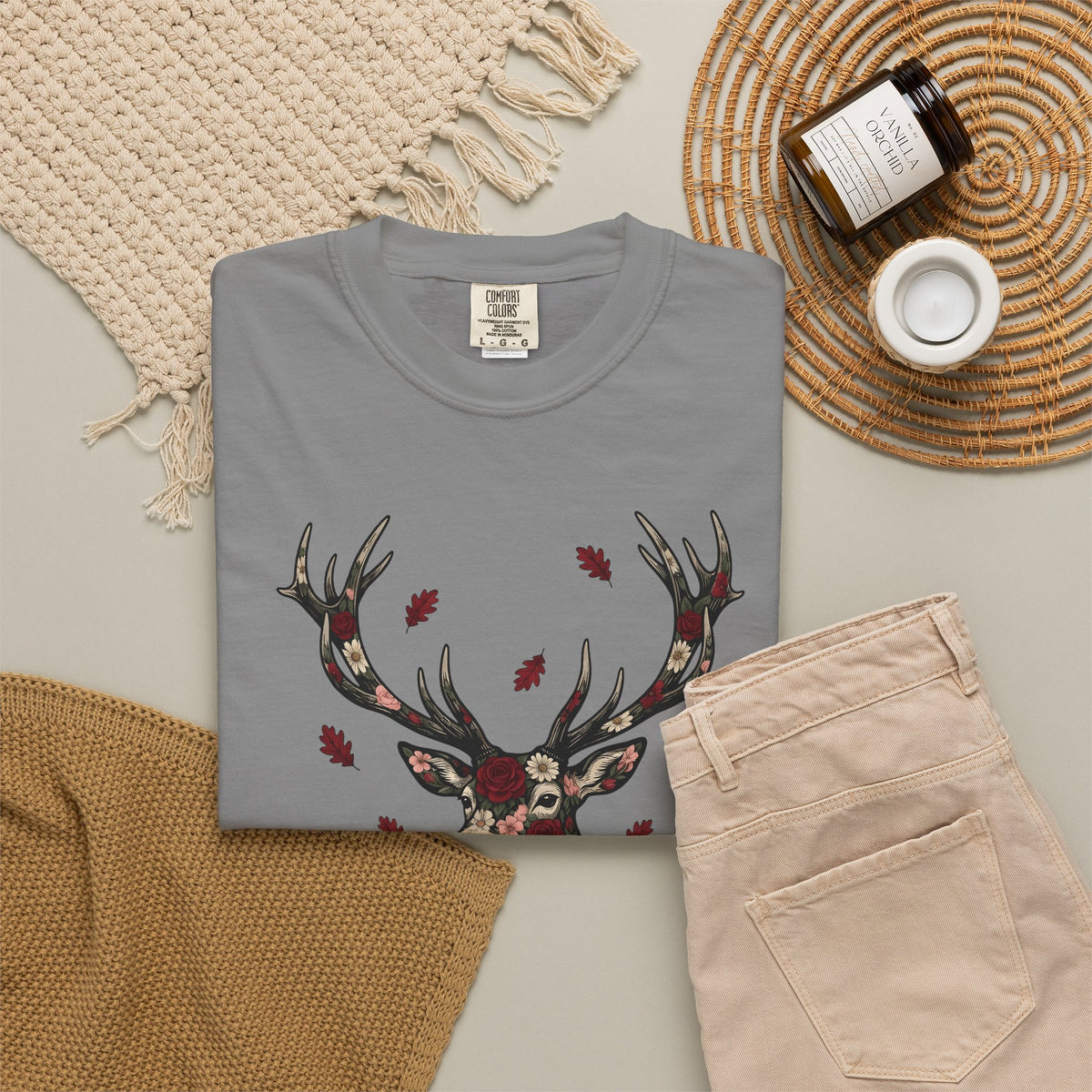 Flower Stag T-Shirt St. Valentine's Day Wildlife Gift Women Rustic T-Shirt Deer T-Shirt Valentine Fan Vintage T-Shirt Animal Graphic Retro Garden