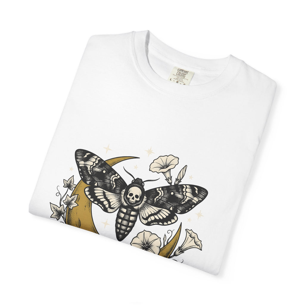 Skull Moth T-Shirt Halloween Dark Gift Women Tribal T-Shirt Deathshead Moth T-Shirt Horror Fan Primitive T-Shirt Gothic Graphic Retro Half Moon