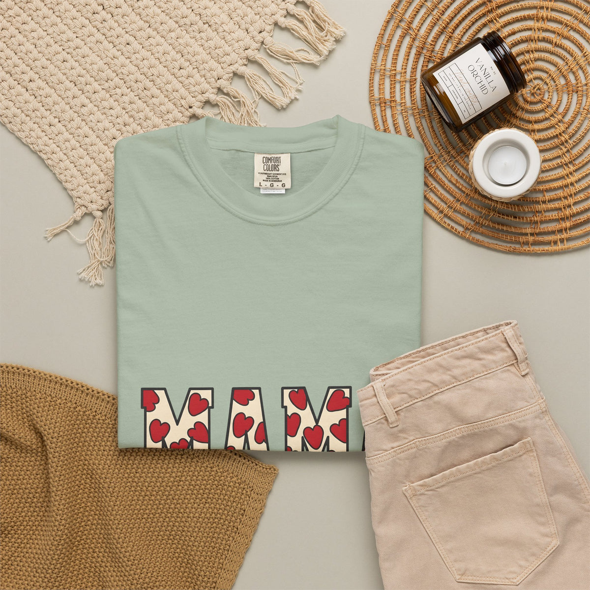 Heart Pattern Text T-Shirt Moms Family Gift Women Bold T-Shirt Typography T-Shirt Motherhood Fan Graphic T-Shirt Clan Graphic Retro Red Hearts