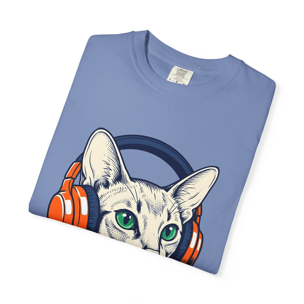 Cat Earphones T-Shirt Cat Sound Gift Women Minimalist T-Shirt Headphones T-Shirt Cat Fan Earphone T-Shirt Audio Graphic Classic Audio Gear T-Shirt