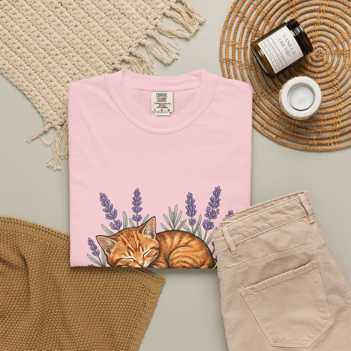 Kitten Cup T-Shirt Cat Garden Gift Women Line Art T-Shirt Cat T-Shirt T-Shirt Cat Fan Feline Graphic T-Shirt Floral Design Hand Painted Flower T-Shirt