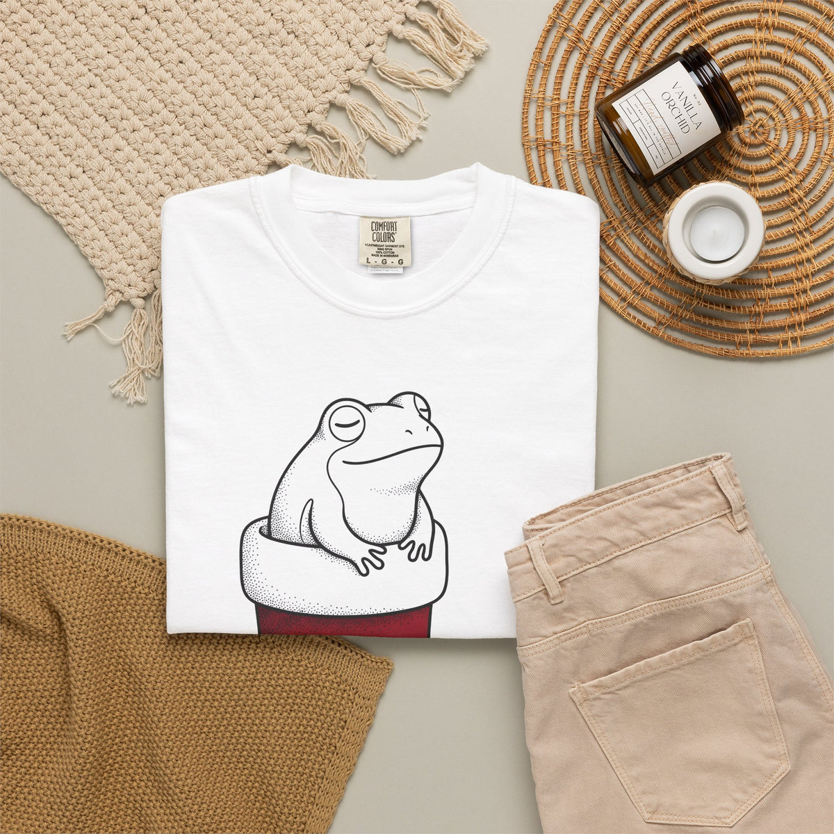 Frog Holiday Sock T-Shirt Christmas Pet Gift Women Modern T-Shirt Toad T-Shirt Xmas Fan Holiday T-Shirt Animal Graphic Doodle Xmas Stocking T-Shirt