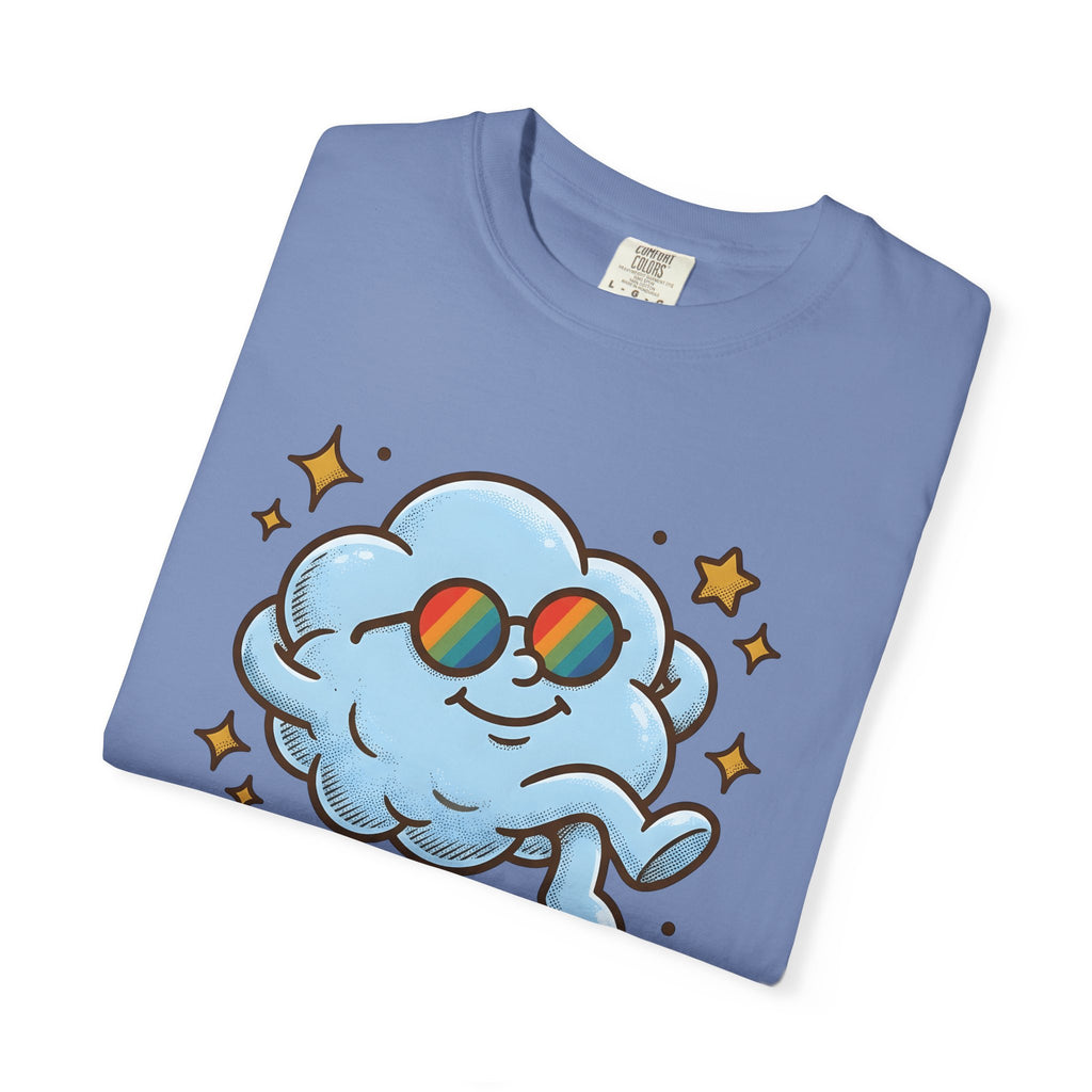 Smiling Cloud Boho Chic Inspiration Gift Comic Cloud Hippie Fan Cartoon Motivational Vintage T-Shirt