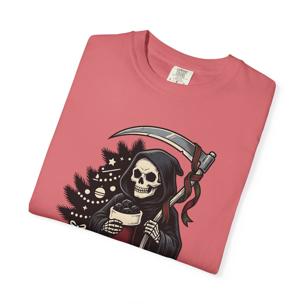 Death Figure T-Shirt Christmas Dark Gift Women Distressed T-Shirt Grim Reaper T-Shirt Xmas Fan Gothic T-Shirt Macabre Graphic