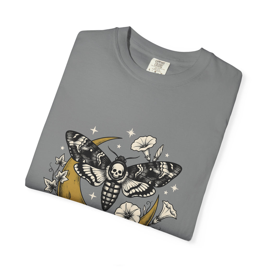 Skull Moth T-Shirt Halloween Dark Gift Women Tribal T-Shirt Deathshead Moth T-Shirt Horror Fan Primitive T-Shirt Gothic Graphic Retro Half Moon