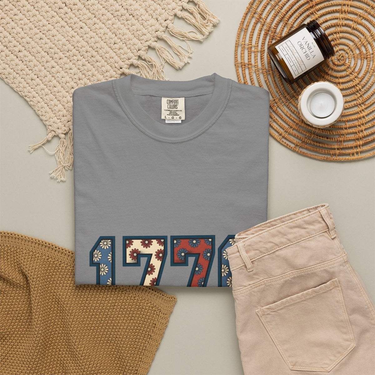 Floral Numerals T-Shirt 4th Of July Freedom Gift Women Vintage T-Shirt Number T-Shirt Independence Fan Distressed Graphic T-Shirt Retro Daisy