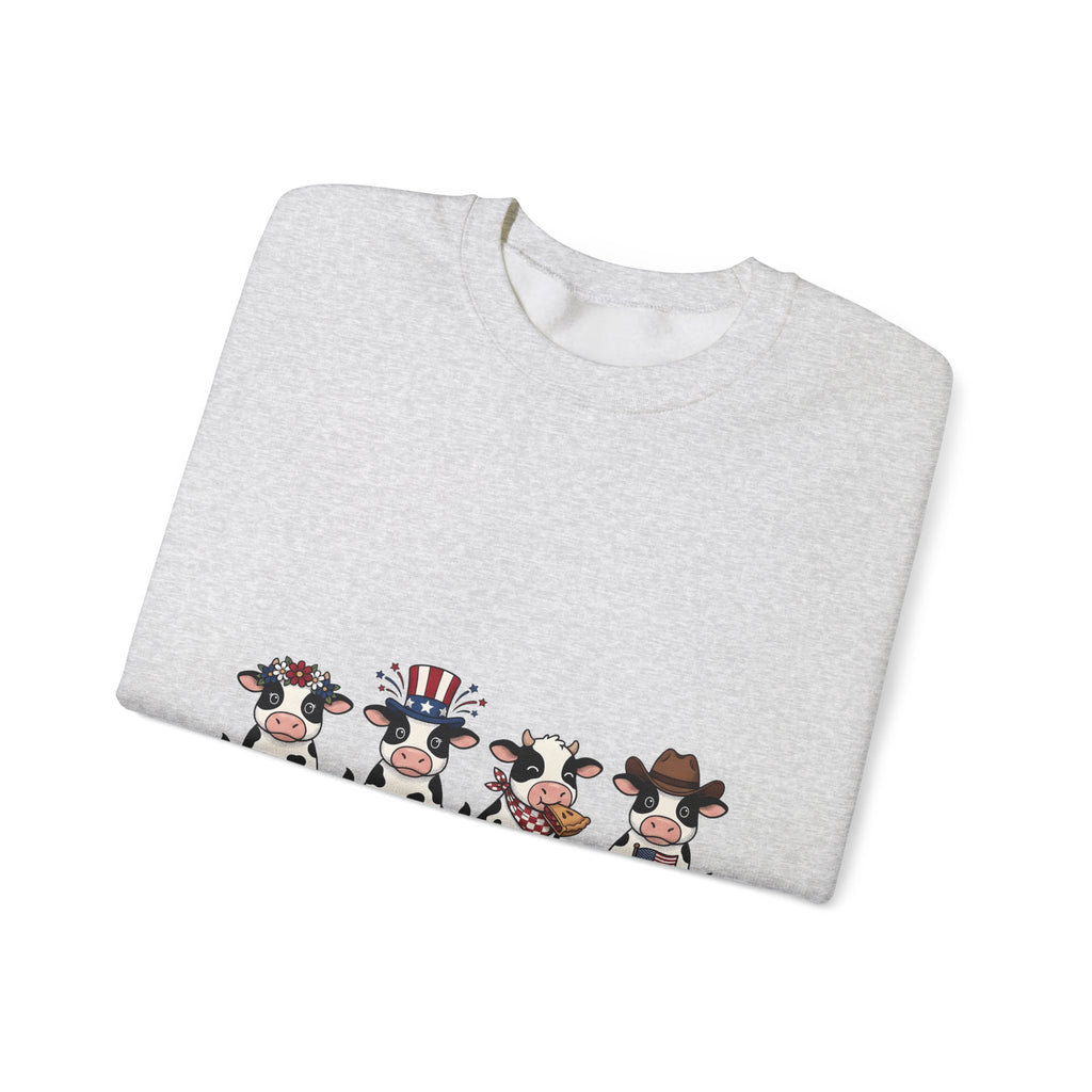 Patriotic Cows Sweatshirt 4th Of July Farm Gift Women Cartoon Sweatshirt Cows Sweatshirt Independence Day Fan Comic Sweatshirt Ranch Graphic Hand Drawn Pie
