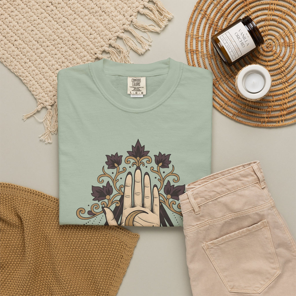 Magical Palm T-Shirt Boho Chic Metaphysical Gift Women Bohemian T-Shirt Palmistry T-Shirt Boho Fan Hippie T-Shirt Spiritual Graphic Retro Half Moon