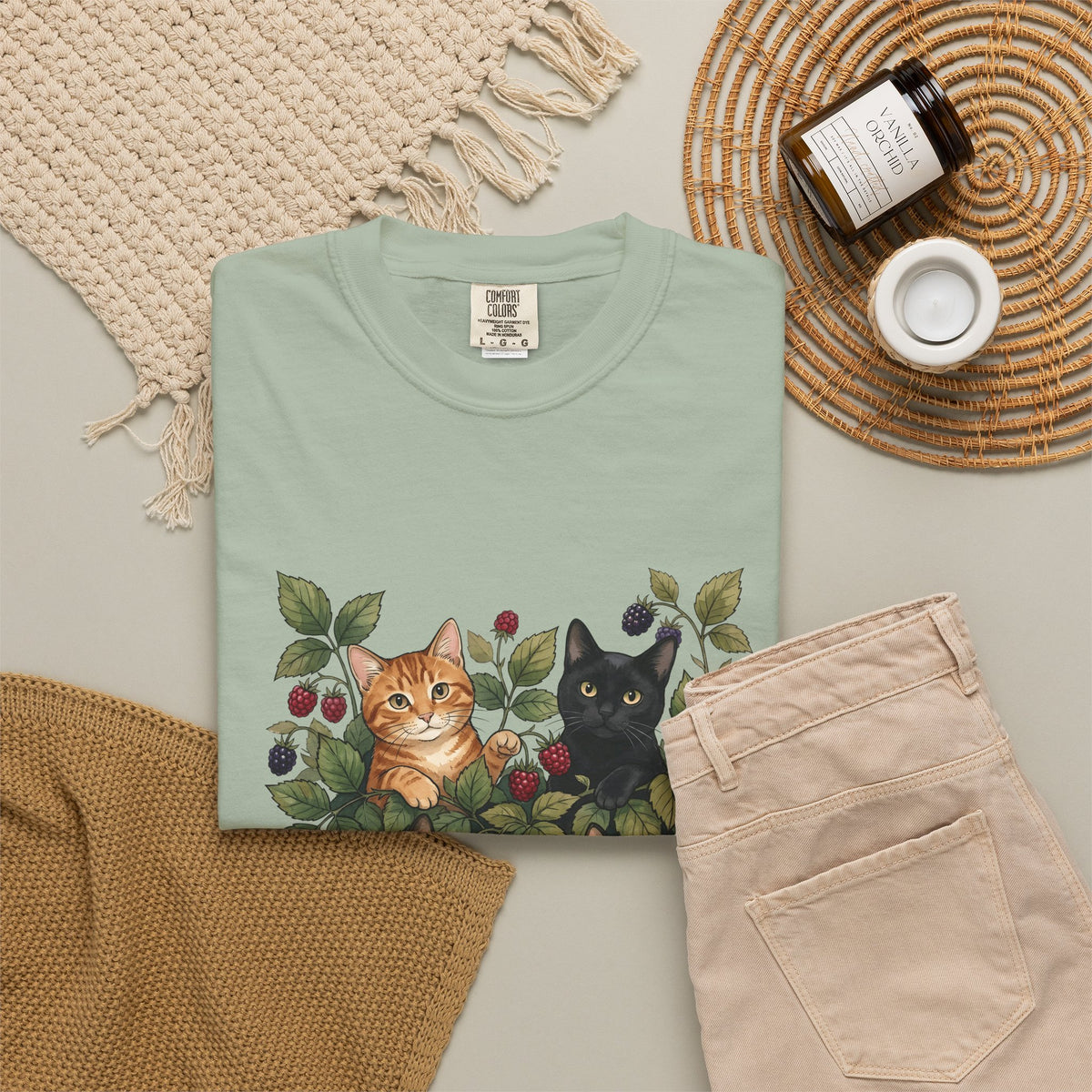 Kittens Berries T-Shirt Cat Garden Gift Women Flower T-Shirt Cats T-Shirt Cat Fan Floral T-Shirt Botanical Graphic Retro Foliage T-Shirt
