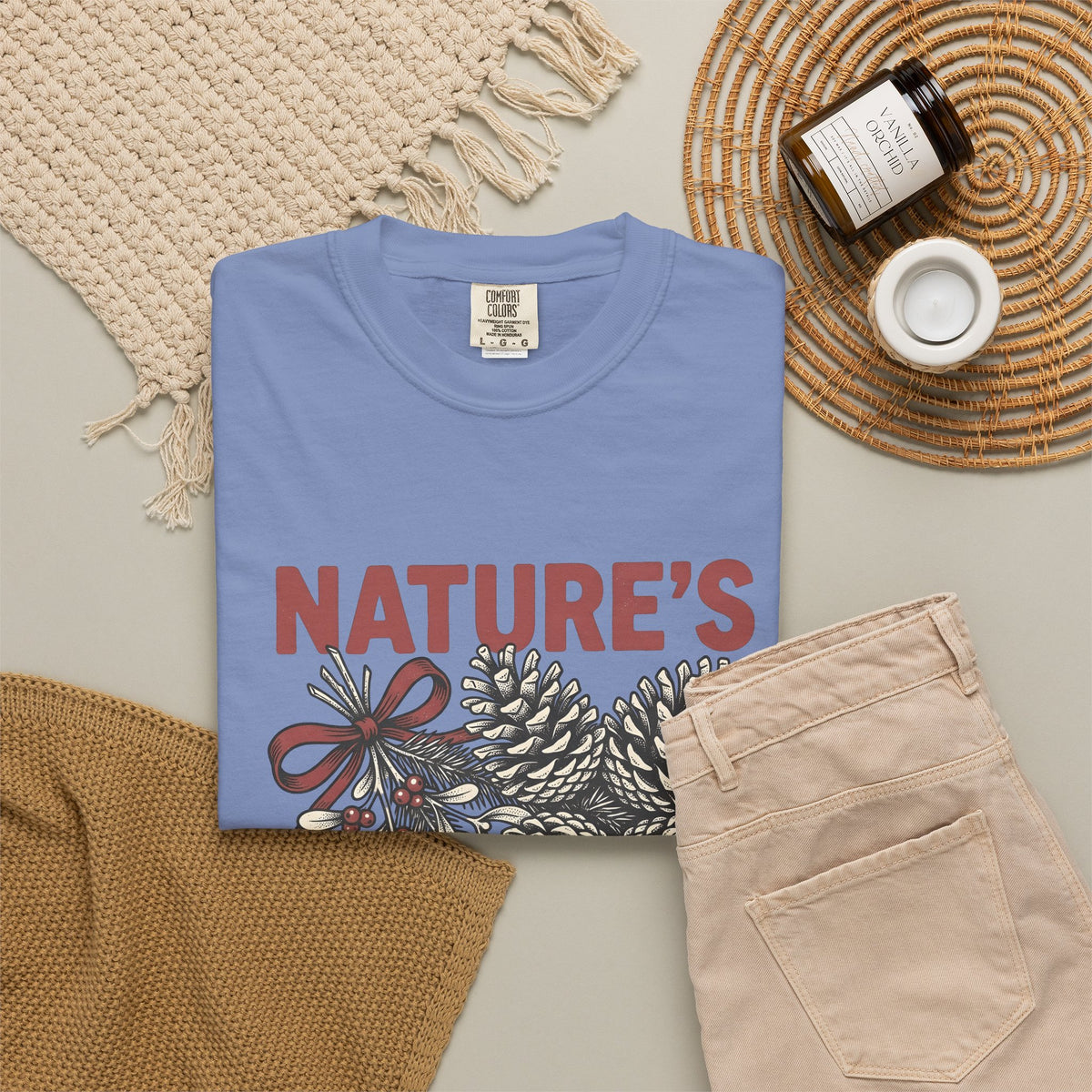Pinecone Twig T-Shirt Christmas Outdoors Gift Women Retro T-Shirt Branch T-Shirt Xmas Fan Evergreen Graphic T-Shirt Sketch Ribbon T-Shirt
