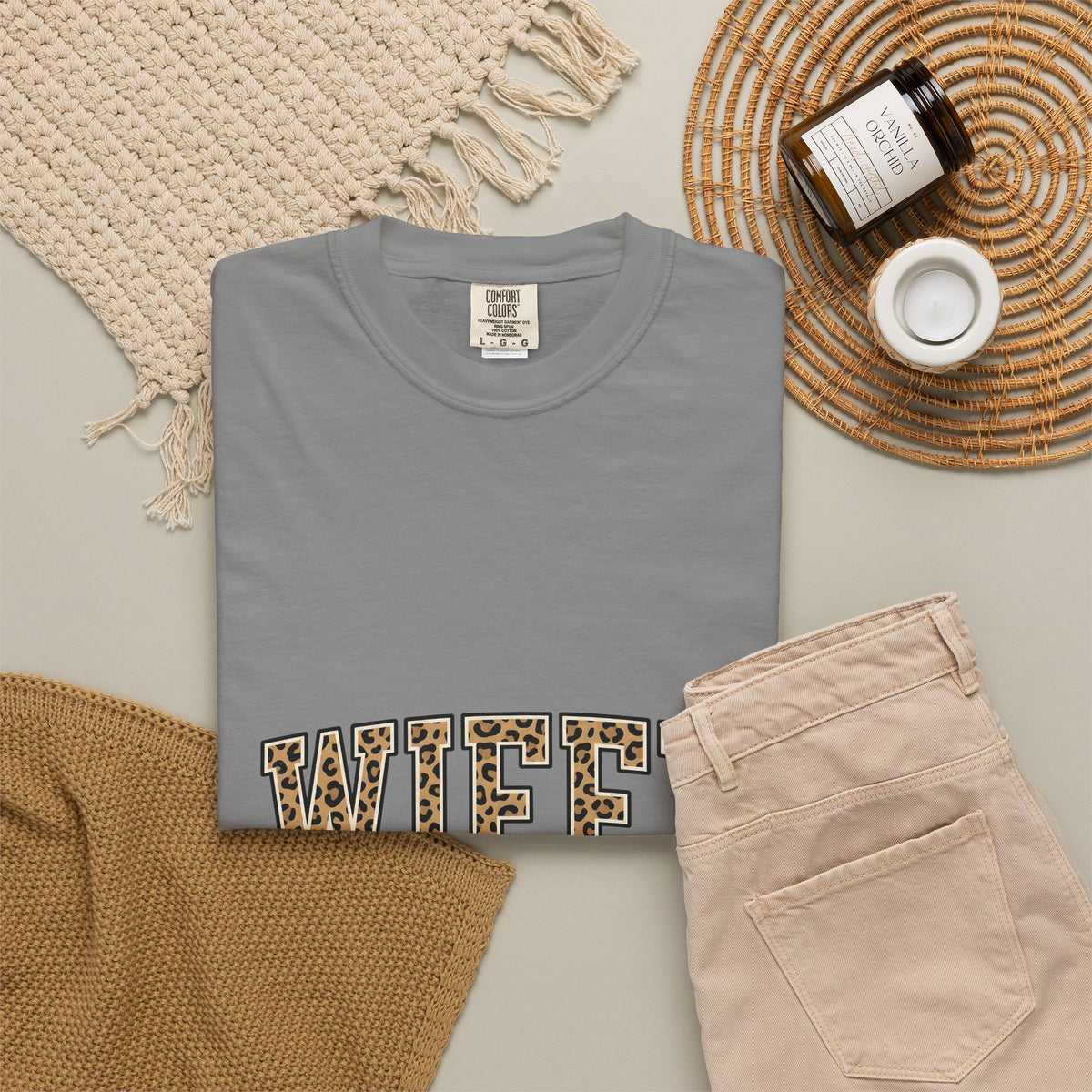 Leopard Pattern Letters T-Shirt Moms Bridal Gift Women Strong T-Shirt Alphabet T-Shirt Motherhood Enthusiast Bold T-Shirt Wedding Graphic Vintage