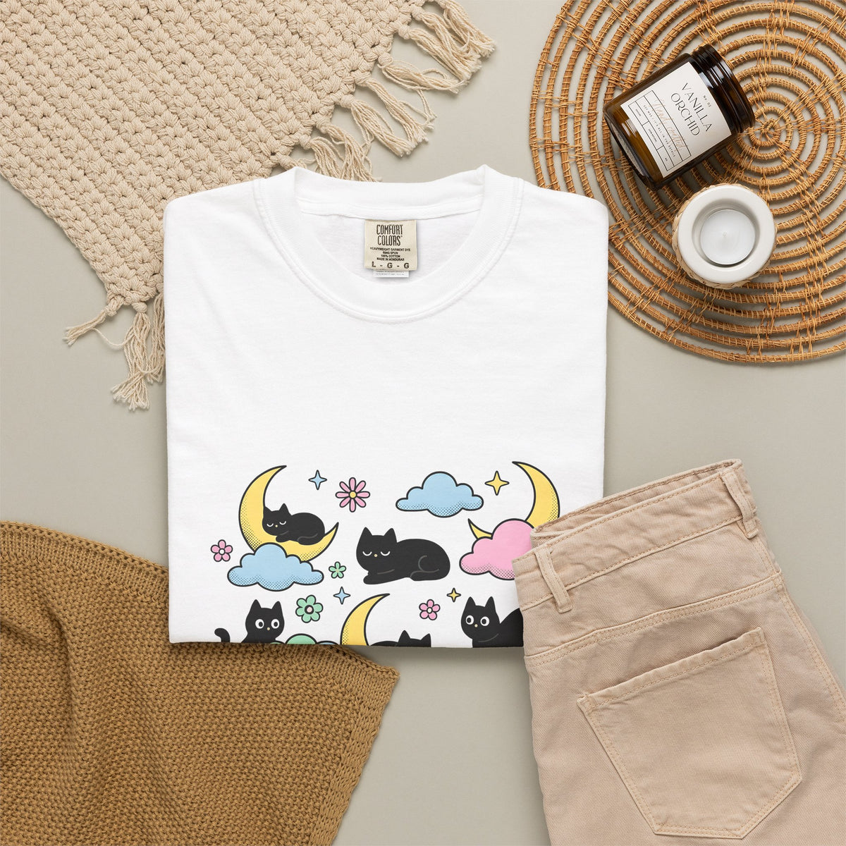 Black Cats T-Shirt Cat Celestial Gift Women Kawaii T-Shirt Kitties T-Shirt Cat Fan Astrology Graphic T-Shirt Pastel Crescent Moon T-Shirt