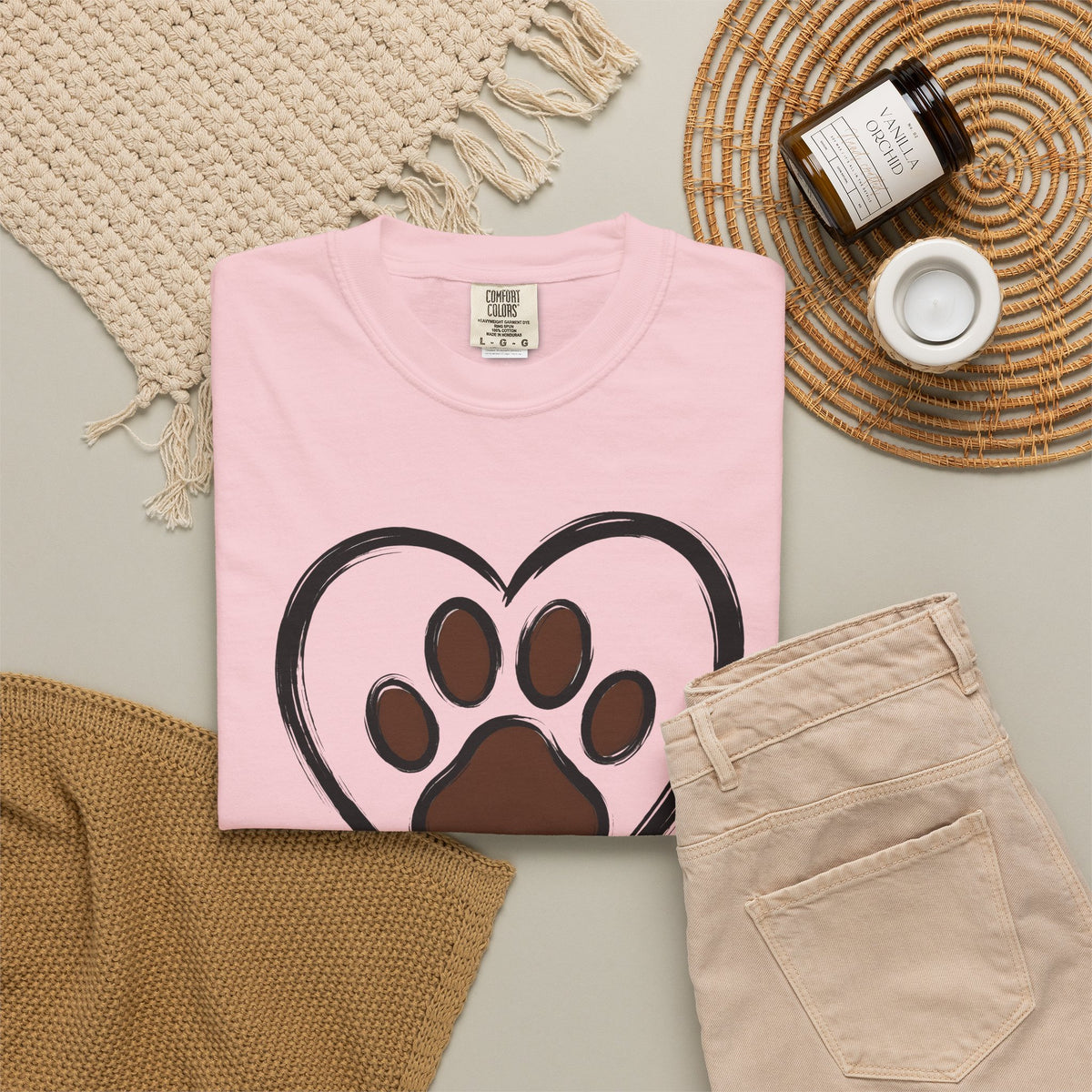 Dog Paw Heart T-Shirt Dog Mom Animal Gift Women Hand Drawn T-Shirt Paw Print T-Shirt Dog Mom Fan Illustrated T-Shirt Creature Graphic Minimalist