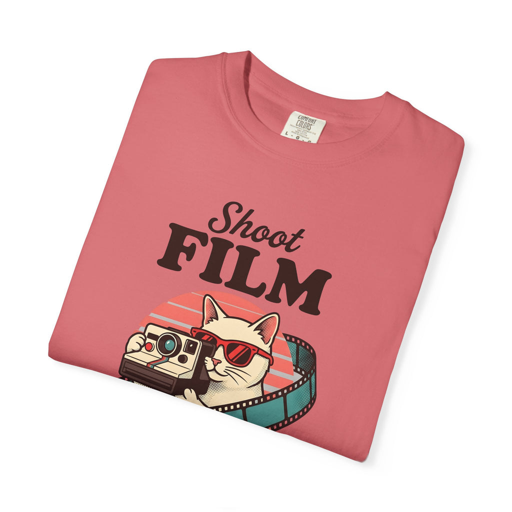 Kitten Camera T-Shirt Cat Photo Gift Women Antique T-Shirt Camera Obscura T-Shirt Cat Fan Faux Vintage T-Shirt Photography Graphic Old School Photo
