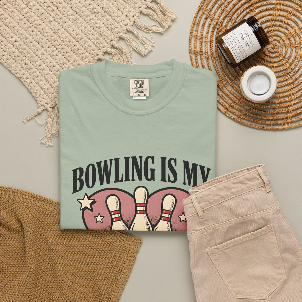 Bowling Pins Ball T-Shirt Bowling Humor Gift Women Vintage T-Shirt Bowling Ball T-Shirt Bowler Fan Distressed T-Shirt Funny Graphic Retro Heart