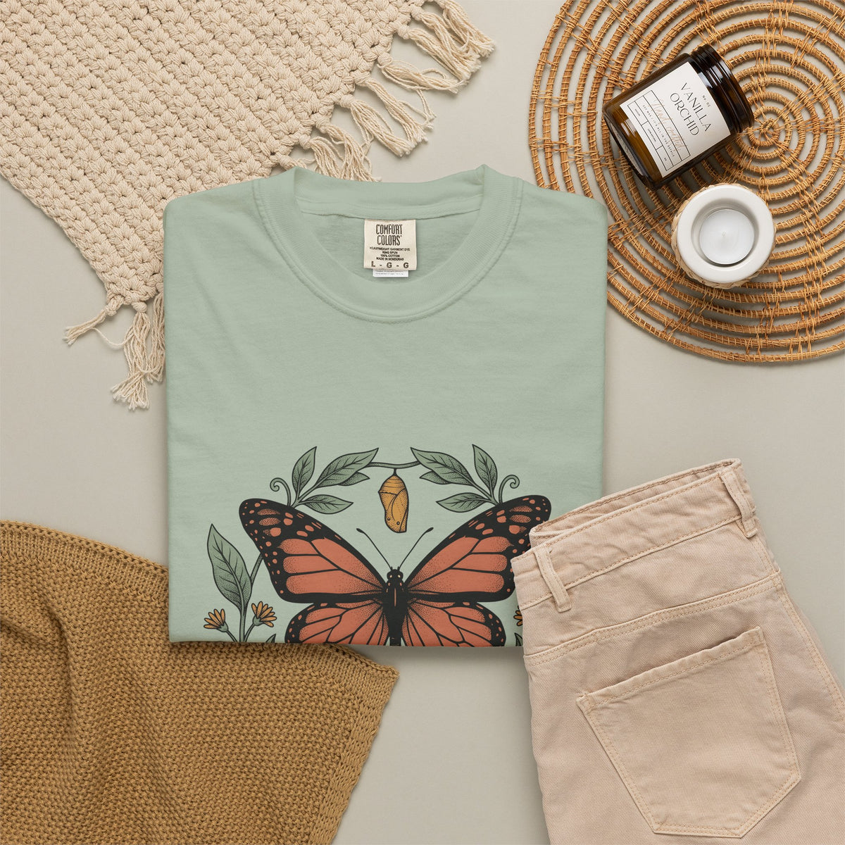 Monarch Moth Butterfly Outdoors Gift Floral Moth Butterfly Fan Botanical Nature Retro Meadow T-Shirt