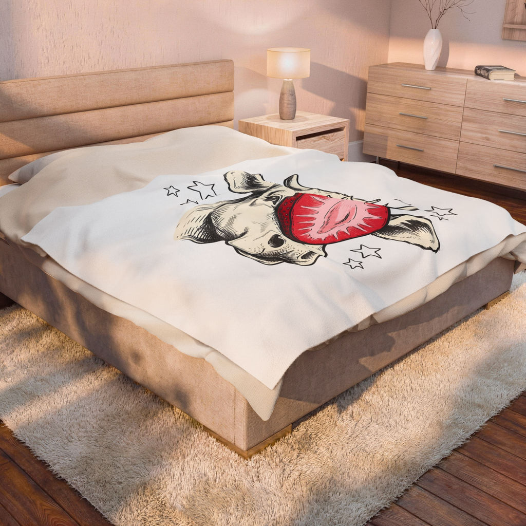 Cow Strawberry Blanket Cute Animal Gift Women Hand Drawn Blanket Cow Blanket Adorable Fan Illustrated Blanket Creature Graphic Whimsical Stars