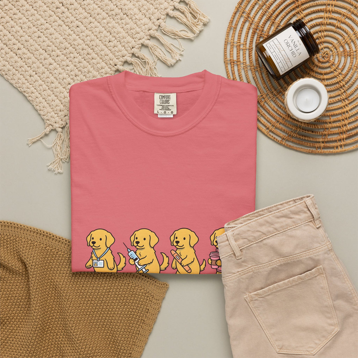Golden Retriever Dog T-Shirt Nurses Animal Gift Women Cartoon T-Shirt Retriever T-Shirt Nurse Enthusiast Caricature T-Shirt Pet Graphic Doodle