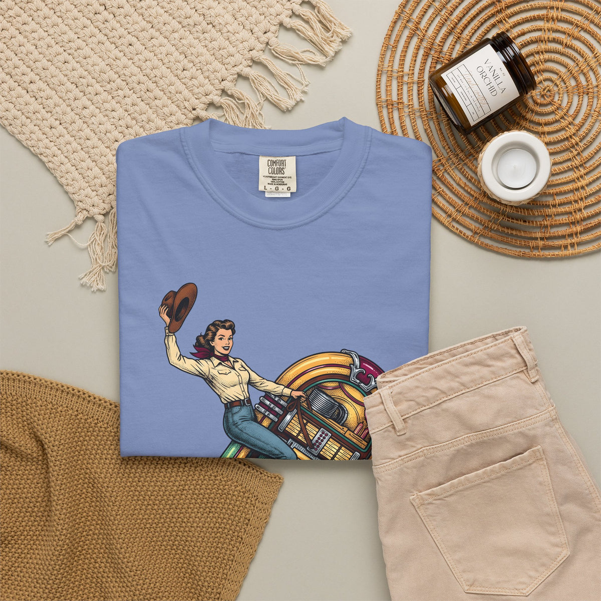Cowgirl Jukebox T-Shirt Cowgirl Audio Gift Women Farmhouse T-Shirt Jukebox T-Shirt Cowgirl Fan Rustic T-Shirt Sound Graphic Mid Century Cowboy