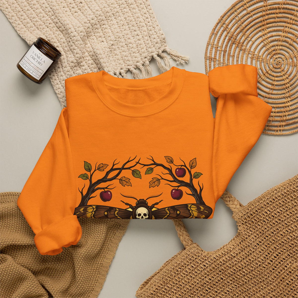 Moth Skull Sweatshirt Halloween Horror Gift Women Retro Sweatshirt Insect Sweatshirt Horror Fan Creepy Sweatshirt Macabre Graphic Sketch