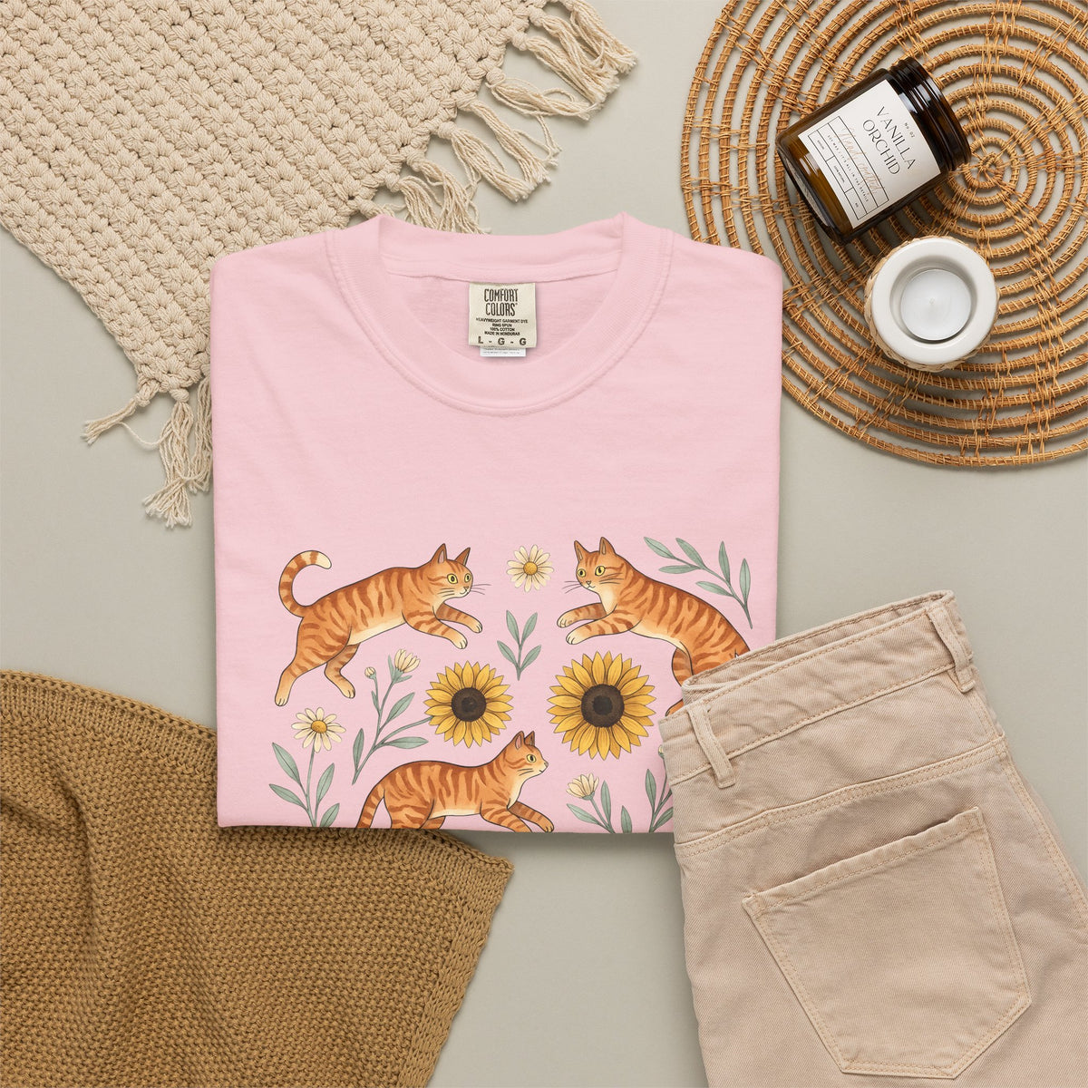 Ginger Cats T-Shirt Cat Flower Gift Women Cartoon T-Shirt Orange Cat T-Shirt Cat Fan Feline Graphic Illustration Comic T-Shirt Sketch Sunflower