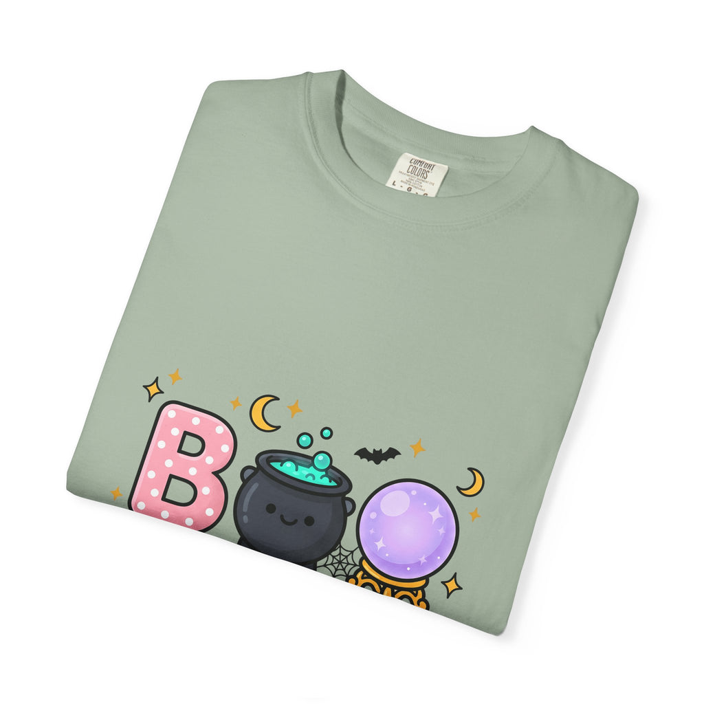 Witch Cauldron Halloween Spellcaster Gift Cute Cauldron Horror Fan Kawaii Warlock Comic Magic Orb T-Shirt