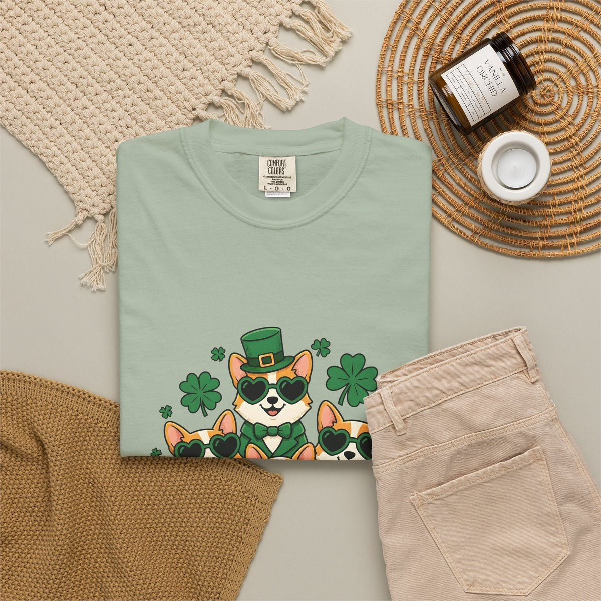 Corgi Puppies T-Shirt St Patrick's Day Pet Owner Gift Women Comic T-Shirt Puppy T-Shirt Shamrock Fan Cartoon T-Shirt Dog Mom Graphic Chibi Clover