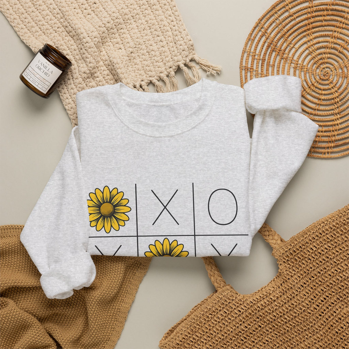 Sunflower Game Sweatshirt St. Valentine's Day Bouquet Gift Women Cartoon Sweatshirt Sunflower Sweatshirt Valentine Fan Comic Sweatshirt Floral Graphic Modern