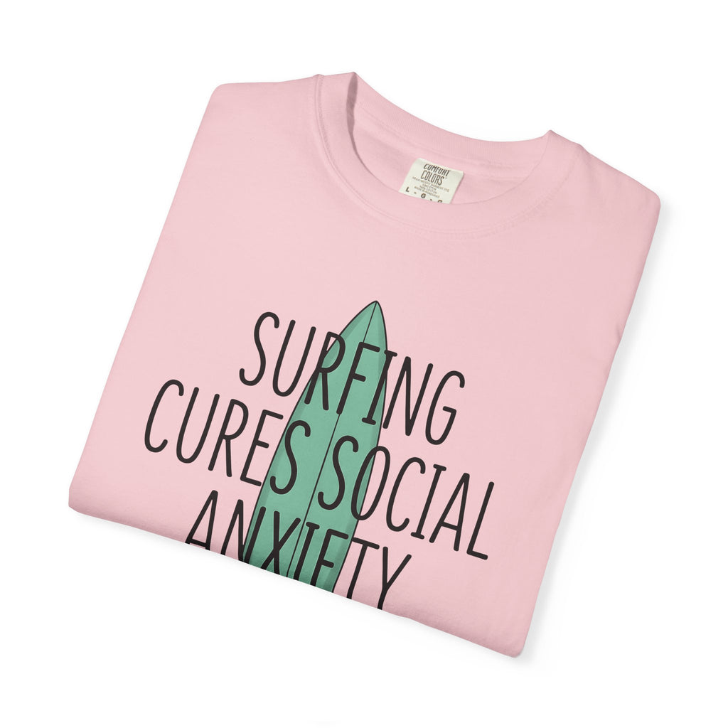 Surfboard Wave Surfing Beach Gift Bold Wave Surfer Enthusiast Coastal Minimalist T-Shirt