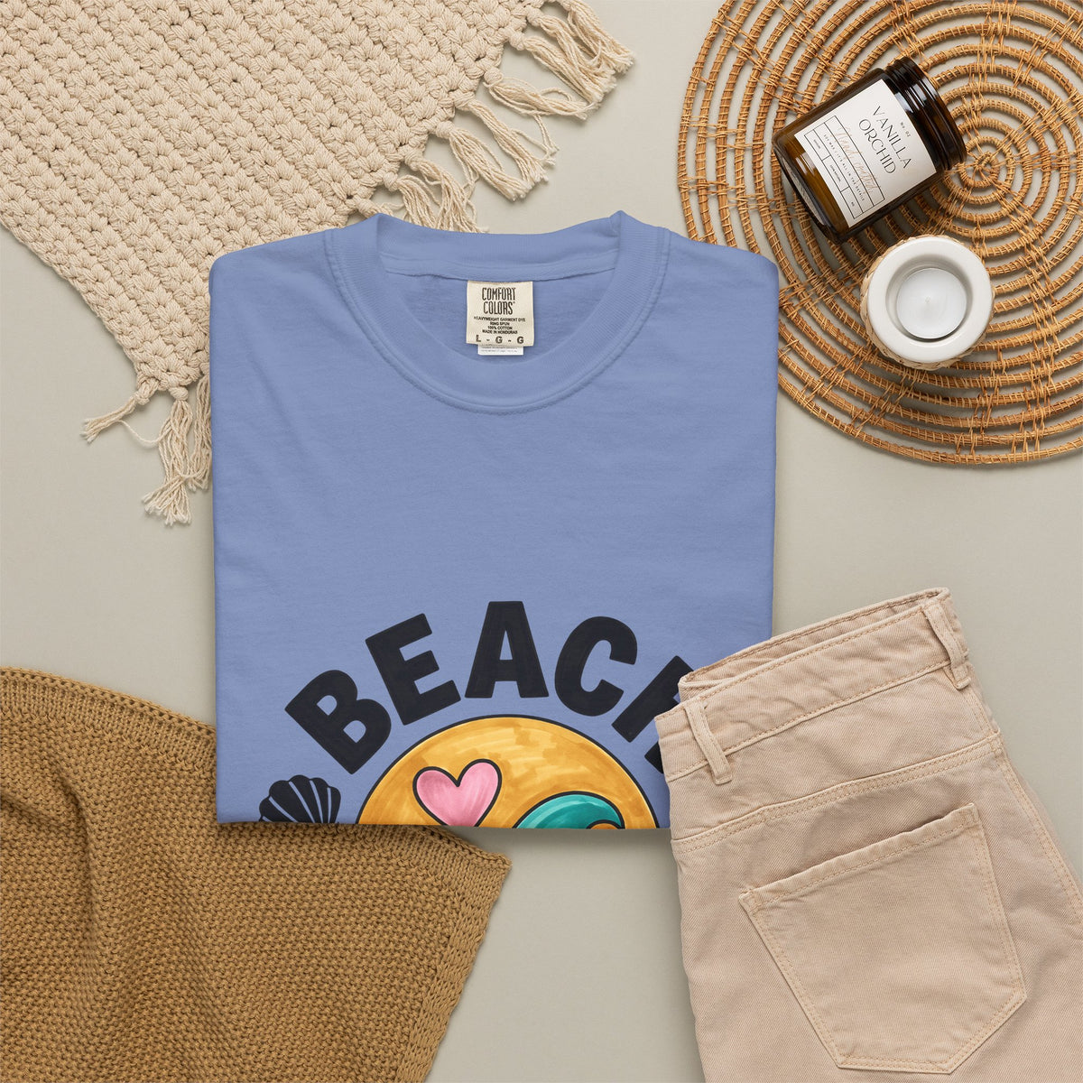 Sun Surf Heart T-Shirt Moms Coast Gift Women Flat Design T-Shirt Summer T-Shirt Mom Fan Minimalist T-Shirt Coastal Graphic Classic Clam T-Shirt