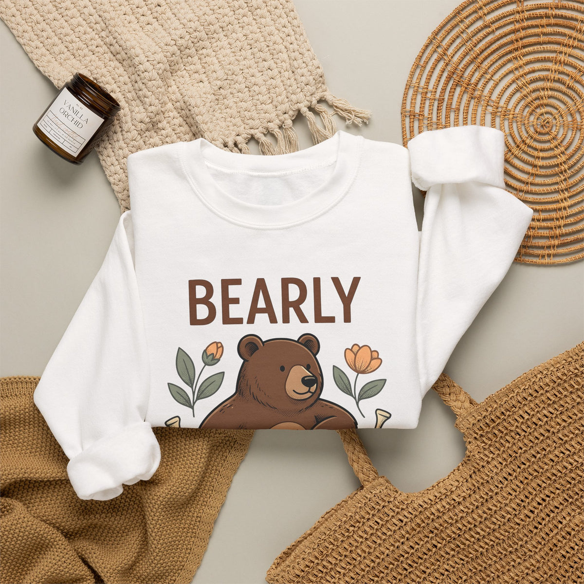 Bear Golf Sweatshirt Golf Wildlife Gift Women Comic Sweatshirt Teddy Sweatshirt Golfer Fan Cartoon Sweatshirt Animal Graphic Retro Floral Sweatshirt
