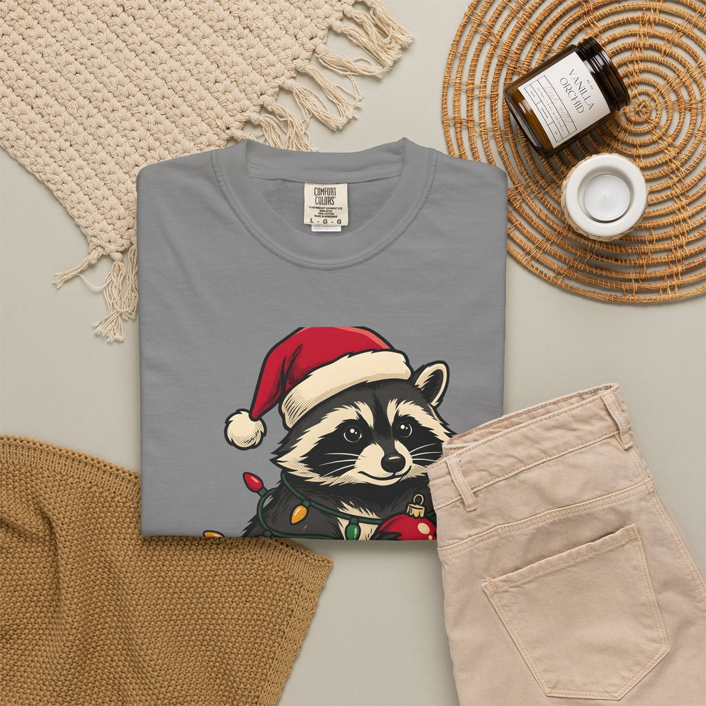 Raccoon Holiday Hat T-Shirt Christmas Creatures Gift Women Comic T-Shirt Trash Panda T-Shirt Xmas Fan Cartoon T-Shirt Animal Graphic Line Art