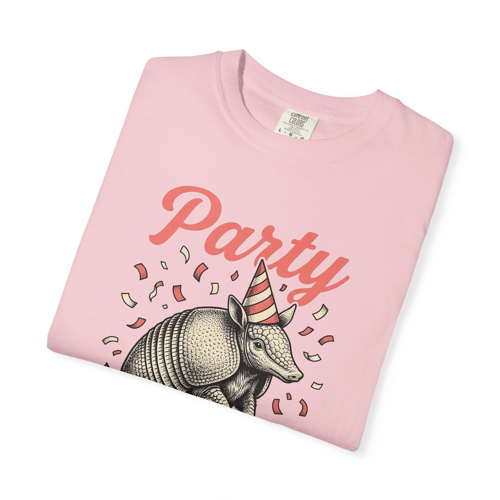 Armadillo Birthday Hat T-Shirt Cowgirl Celebration Gift Women Sketch T-Shirt Dillo T-Shirt Cowgirl Fan Drawing Graphic Retro Glitter T-Shirt