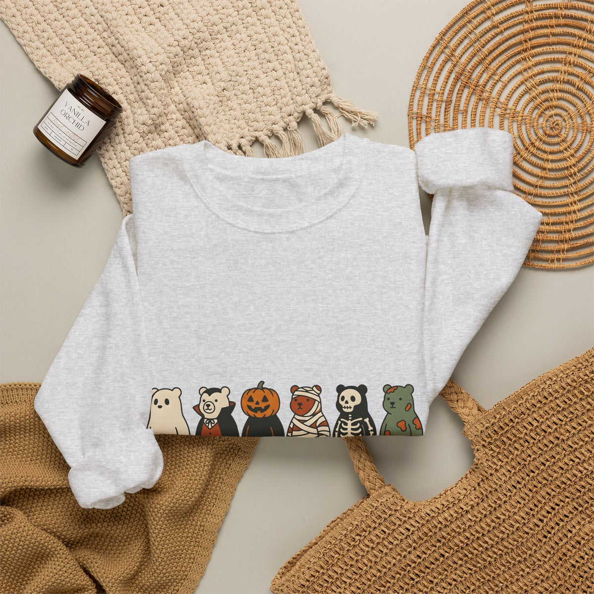 Bear Outfit Sweatshirt Halloween Wildlife Gift Women Comic Sweatshirt Teddy Sweatshirt Halloween Fan Cartoon Sweatshirt Animal Graphic Chibi Jack-O-Lantern
