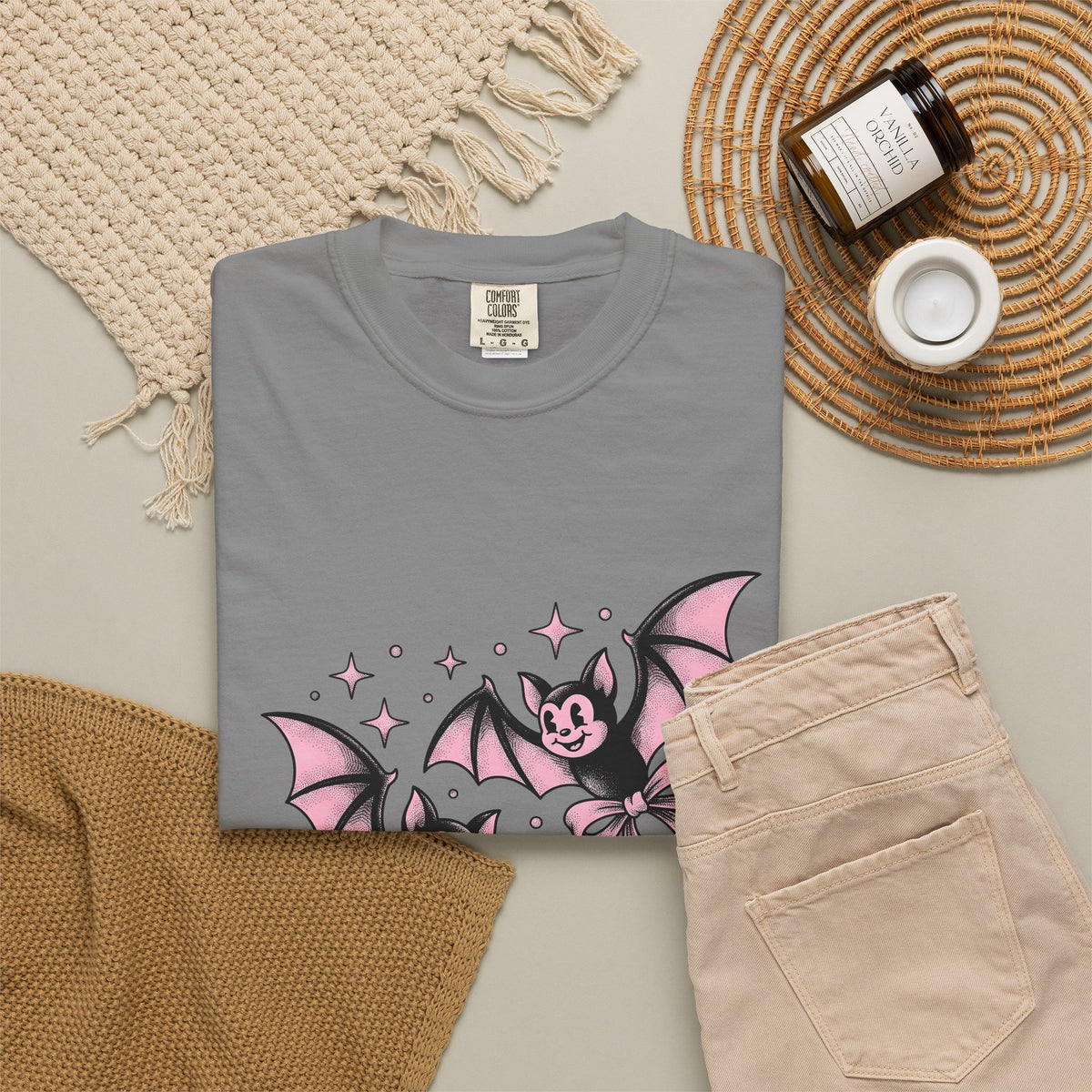 Sweet Bats T-Shirt Halloween Horror Gift Women Chibi T-Shirt Flying Fox T-Shirt Spooky Fan Creepy T-Shirt Horror Graphic Old School Hair Bows