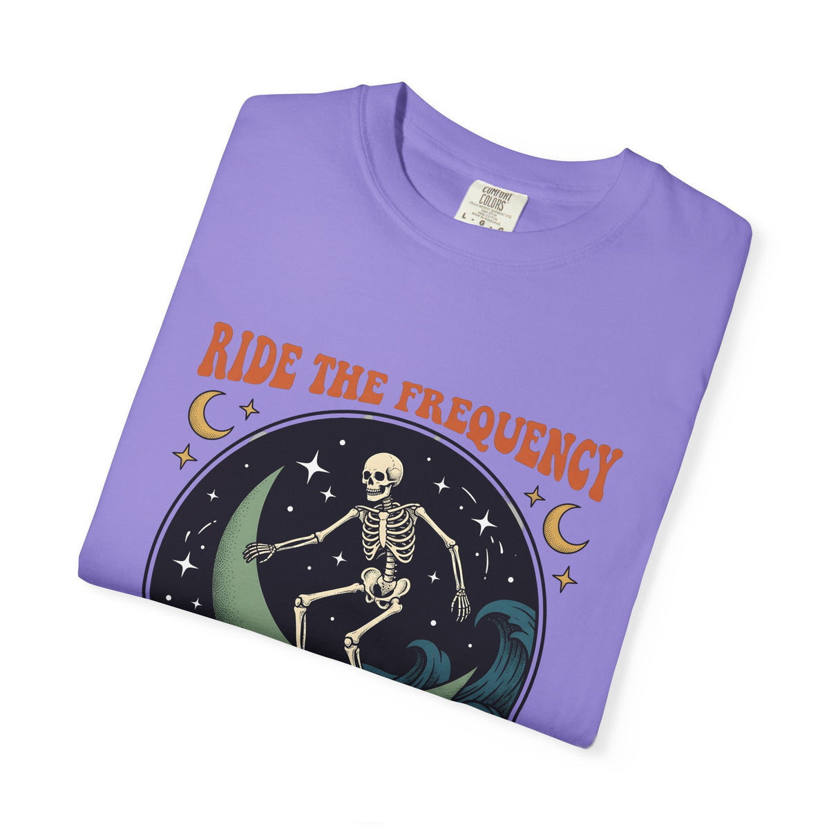 Skeleton Wave Riding Surfing Universe Gift Nostalgic Surfing Surfer Surf Enthusiast Retro Galaxy Classic T-Shirt