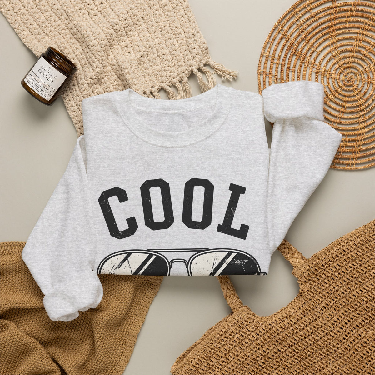 Sunglasses Design Sweatshirt Moms Comedy Gift Women Hand Drawn Sweatshirt Shades Sweatshirt Mom Fan Illustrated Sweatshirt Humor Graphic Line Art Sunglasses