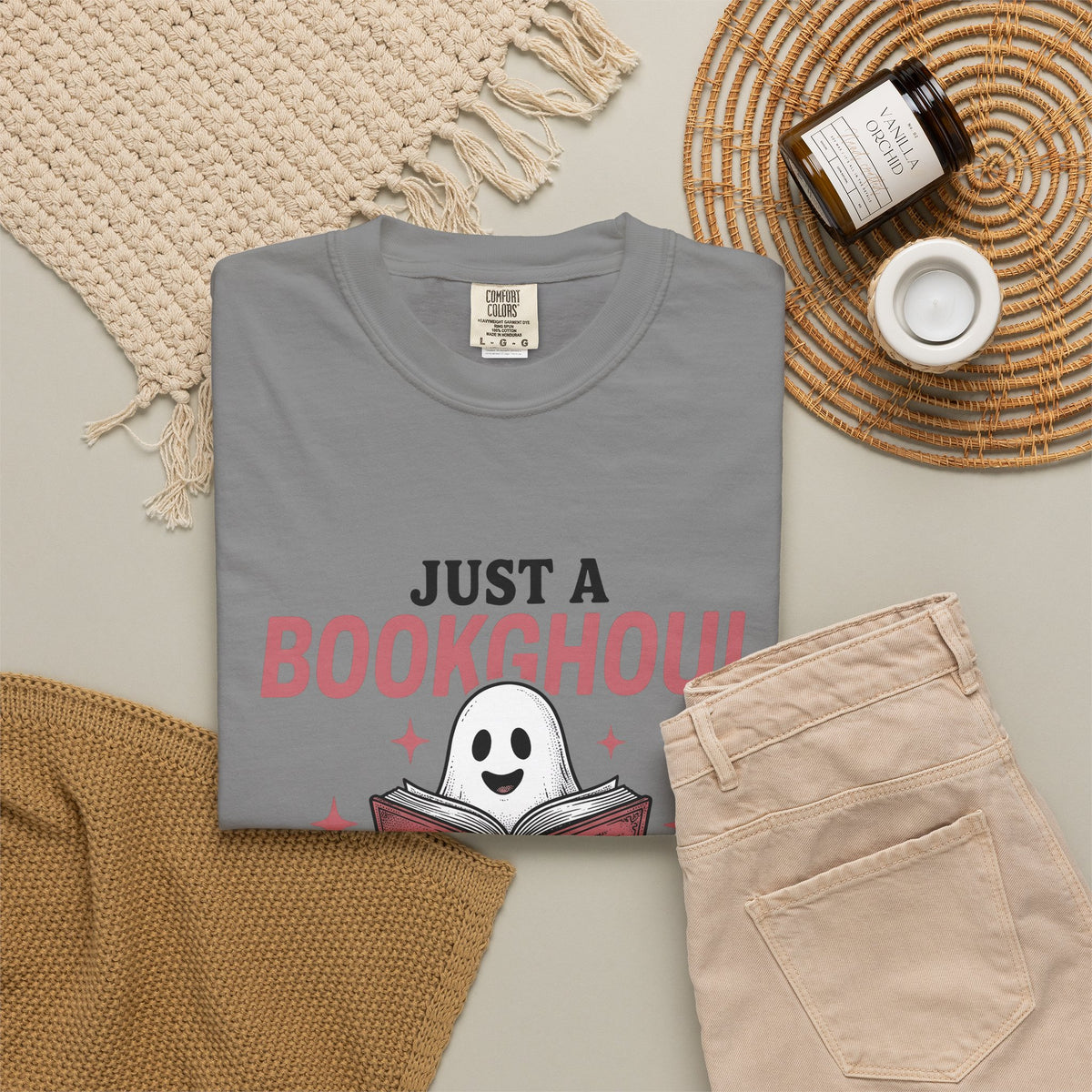 Phantom Reading Book T-Shirt Halloween Reader Gift Women Illustration T-Shirt Bookworm T-Shirt Spooky Fan Ghostly T-Shirt Book Graphic Sketch
