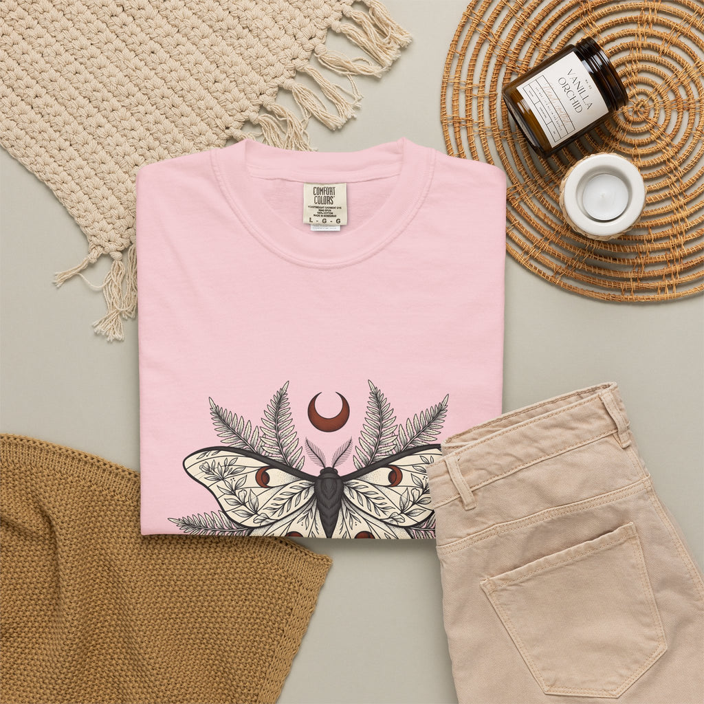 Luna Moth T-Shirt Boho Chic Nature Gift Women Botanical T-Shirt Actias Luna T-Shirt Hippie Fan Botanical Illustration T-Shirt Environmental Graphic