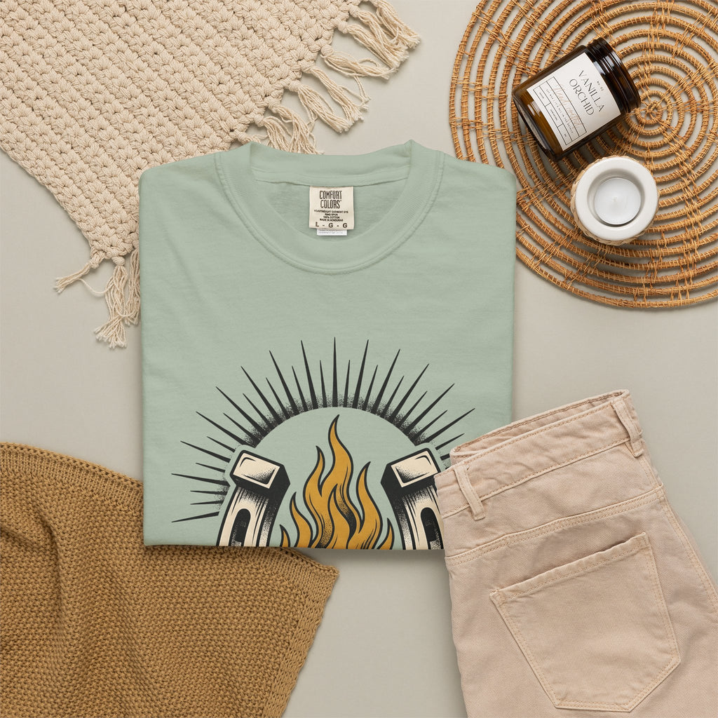 Horseshoe Blaze Rose T-Shirt Cowgirl Ranch Gift Women Classic Tattoo T-Shirt Rose Tattoo T-Shirt Cowgirl Fan Traditional Tattoo T-Shirt Farm