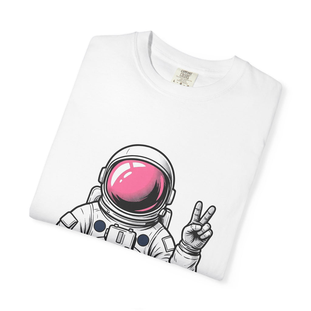Astronaut Graphic T-Shirt America Space Gift Women Comic T-Shirt Cosmonaut T-Shirt Patriot Fan Galactic Graphic Illustration Cartoon T-Shirt Retro