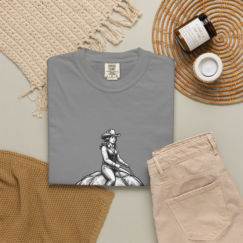Cowgirl Riding Tortoise T-Shirt Cowgirl Western Gift Women Vintage T-Shirt Cowgirl Riding Turtle T-Shirt Rodeo Fan Retro T-Shirt Western Design
